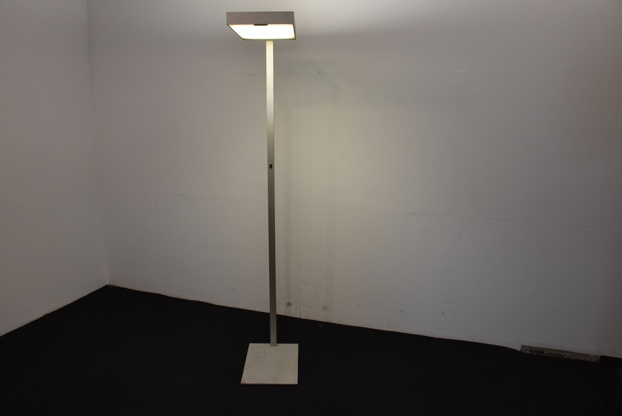 Stehlampe / Deckenfluter, silber/grau gebraucht