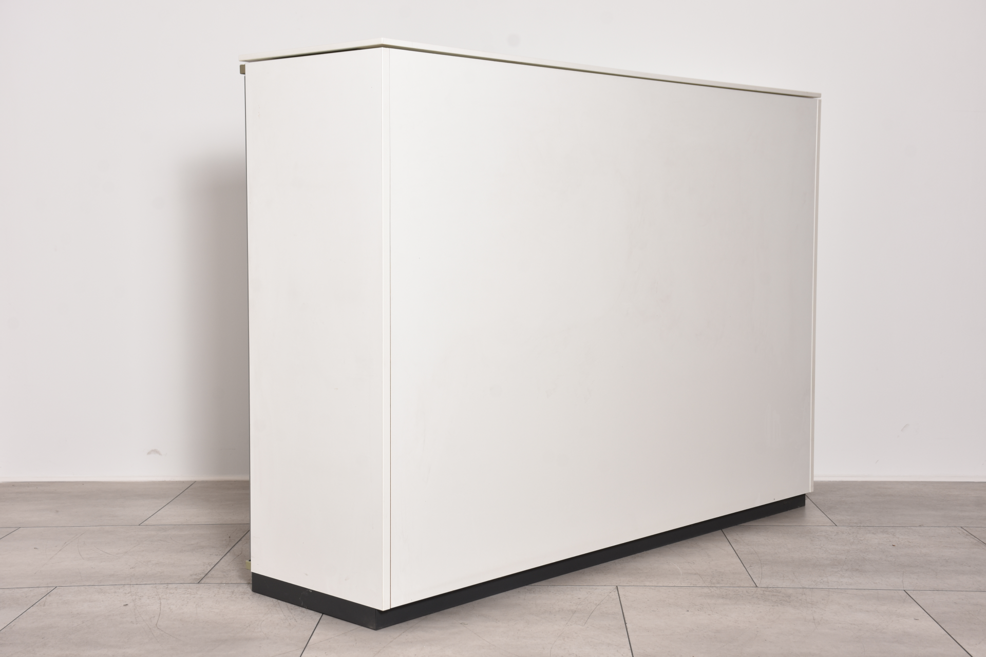 Bene Sideboard 3OH, 114x160cm, weiß/lichtgrau, Rolltür, gebraucht   