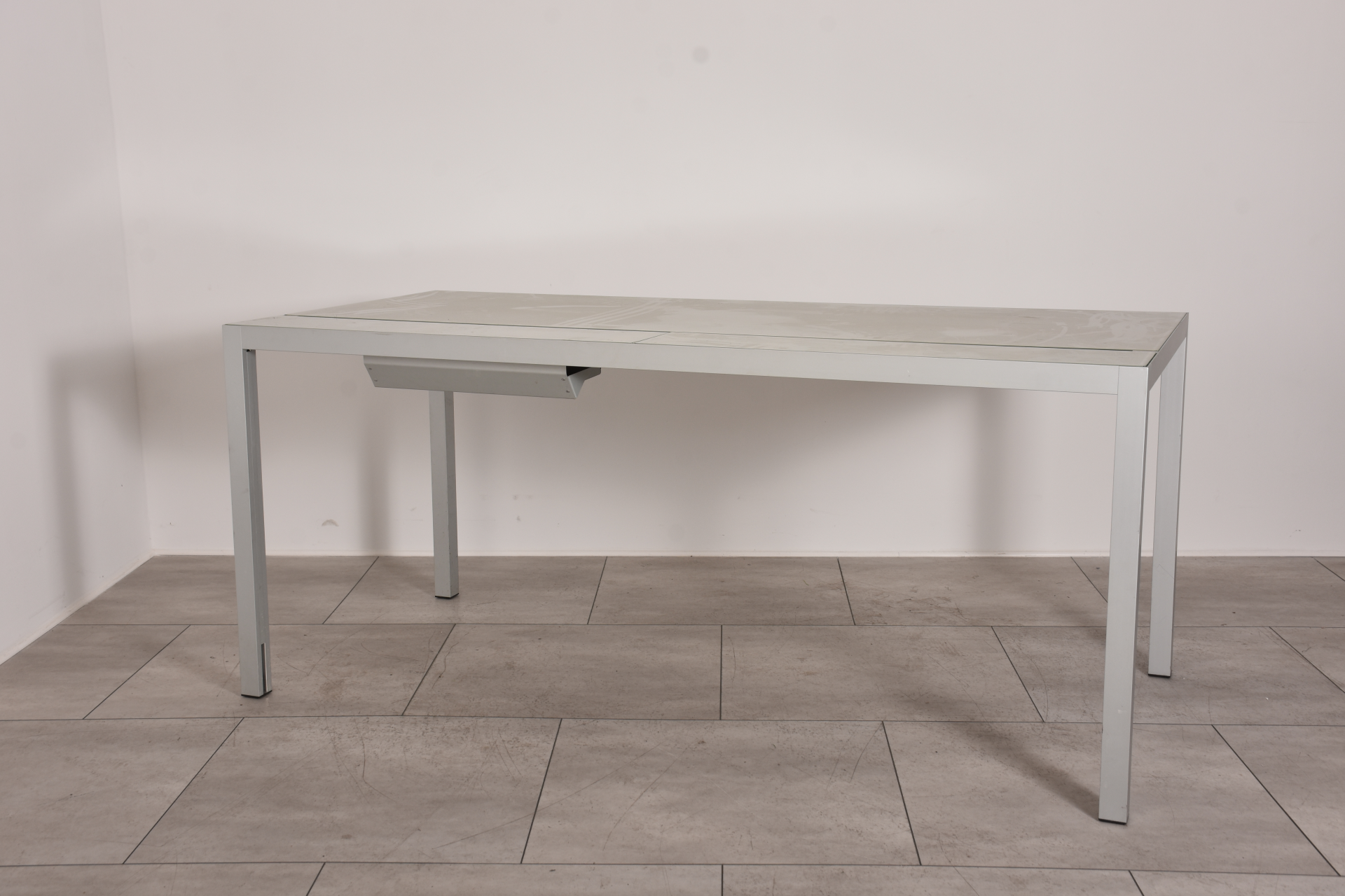 MDF Design Italia Glasschreibtisch, 170x80 cm, Gestell Aluminium, gebraucht 