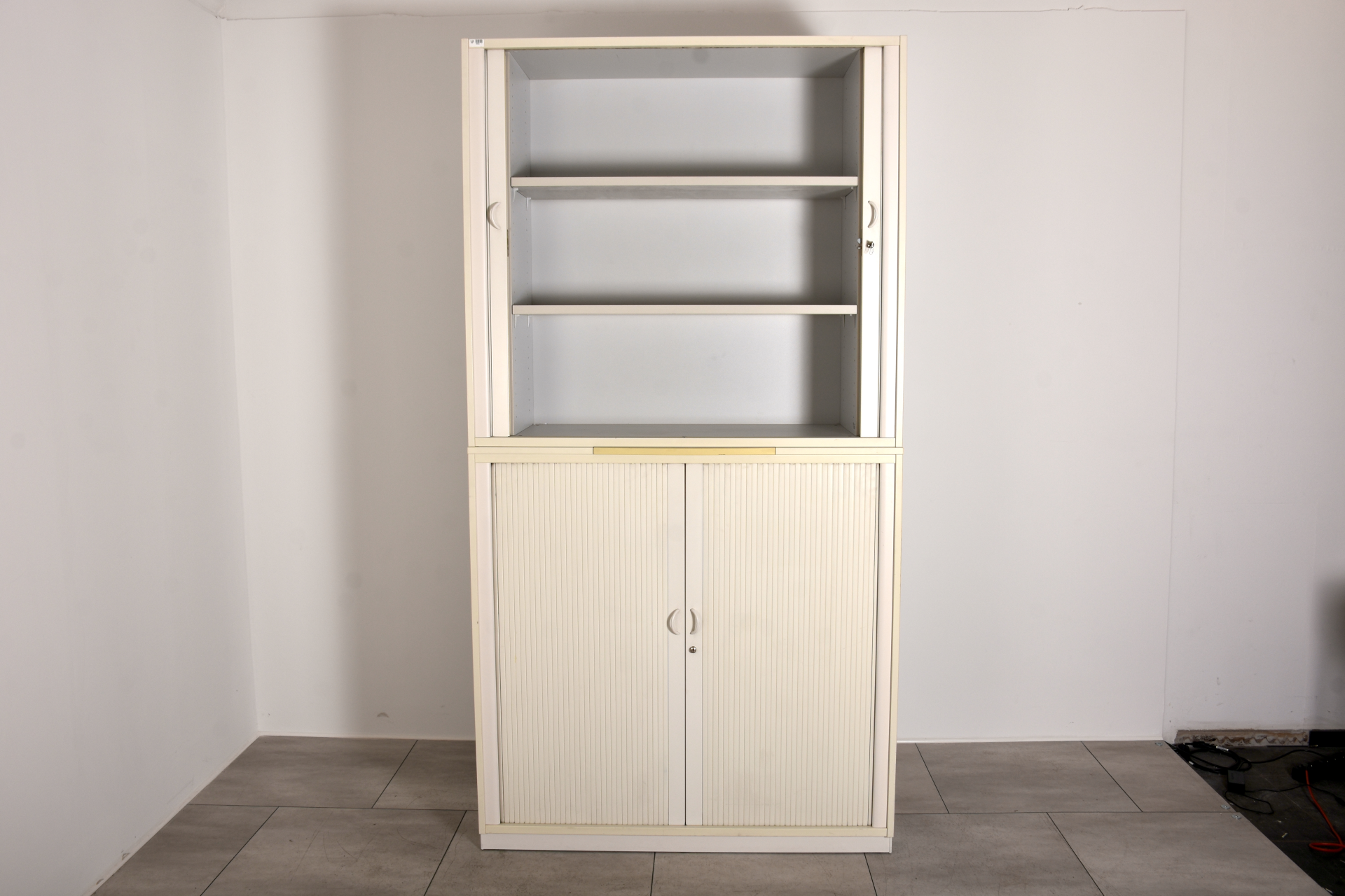 Aktenschrank 6 OH weiß, 120 cm breit, gebraucht 