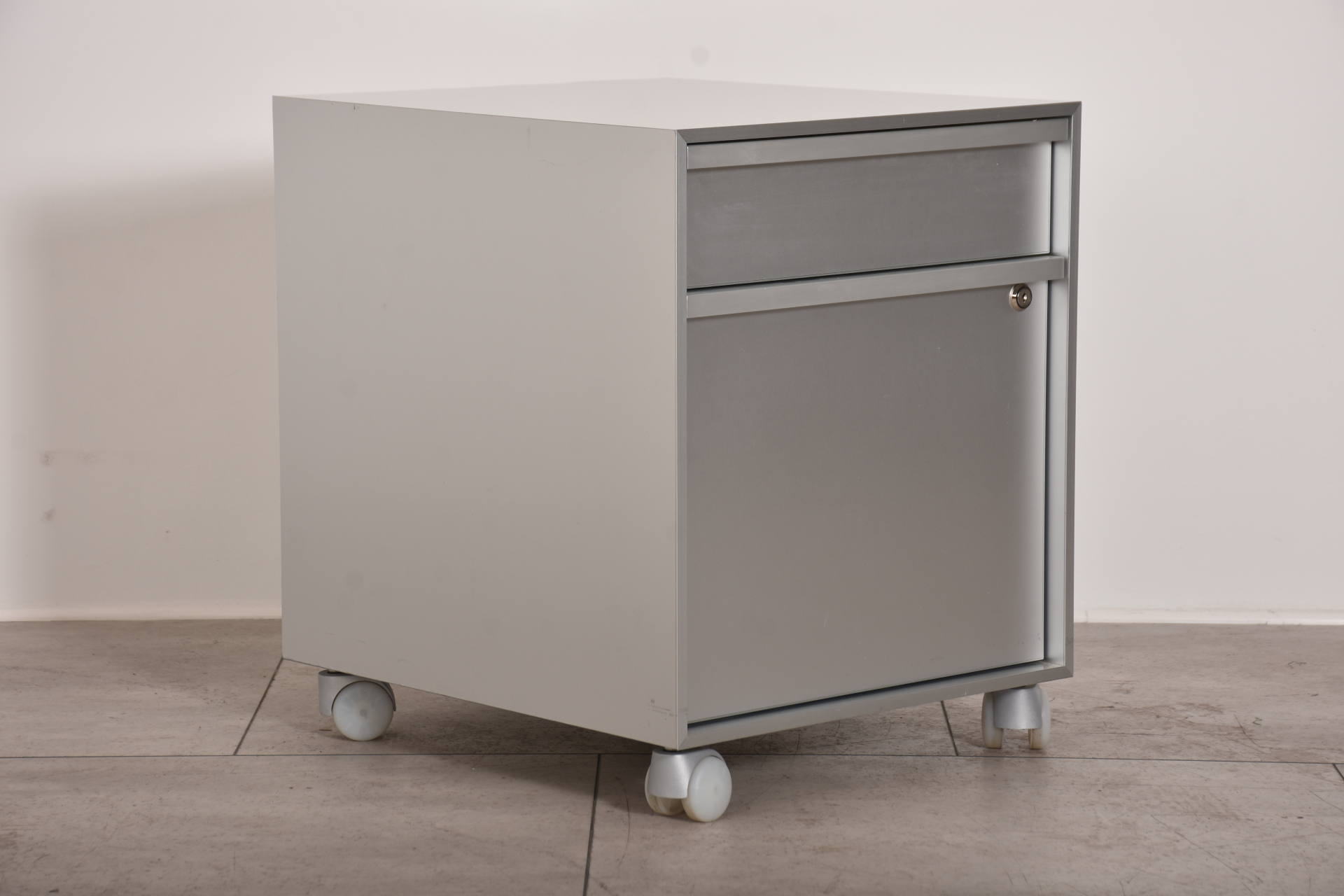 MDF Design Italia Rollcontainer, silber/alu, gebraucht