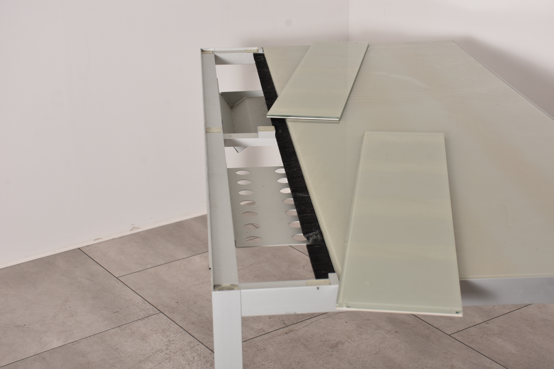 MDF Design Italia Glasschreibtisch, 170x80 cm, Gestell Aluminium, gebraucht 