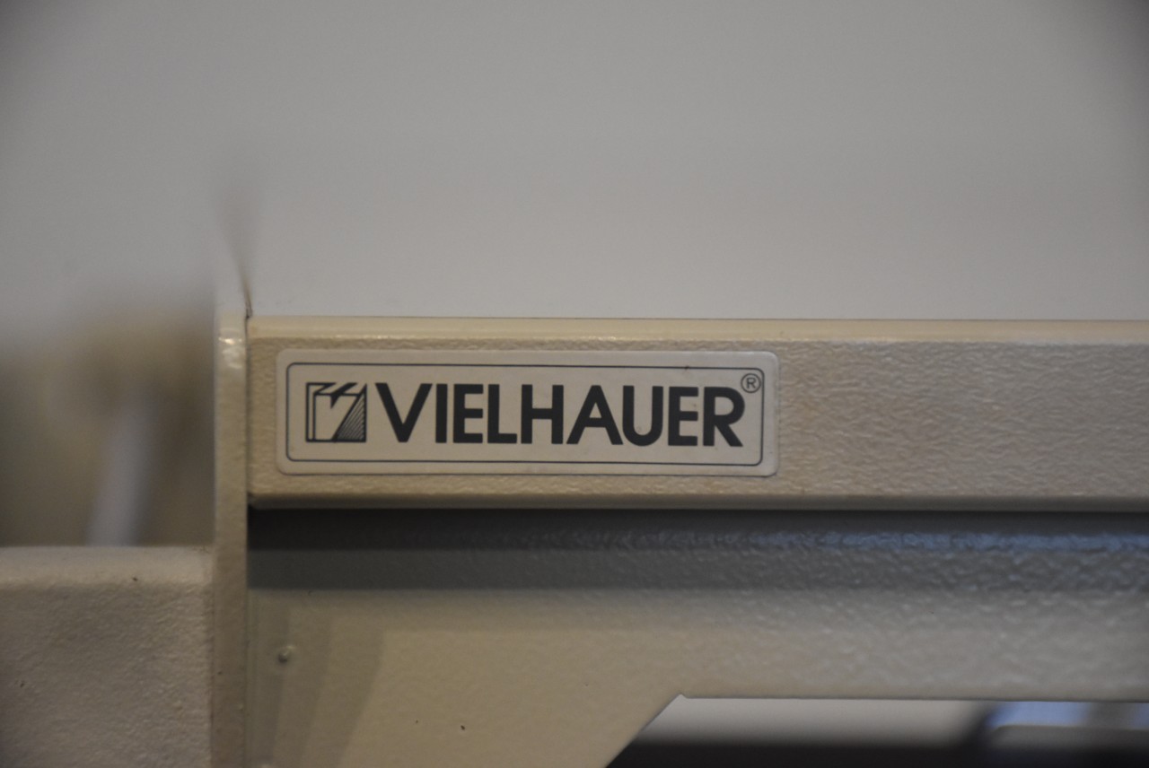 Vielhauer Stehpult, Metall, Creme, rollbar, gebraucht